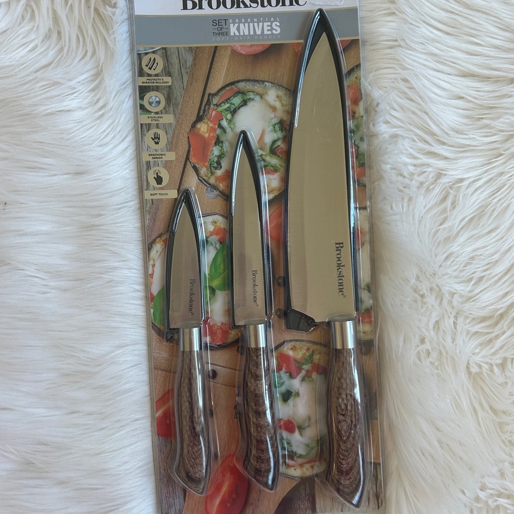 New! Brookstone 3 piece Knife Set with Wooden look soft grip Handles